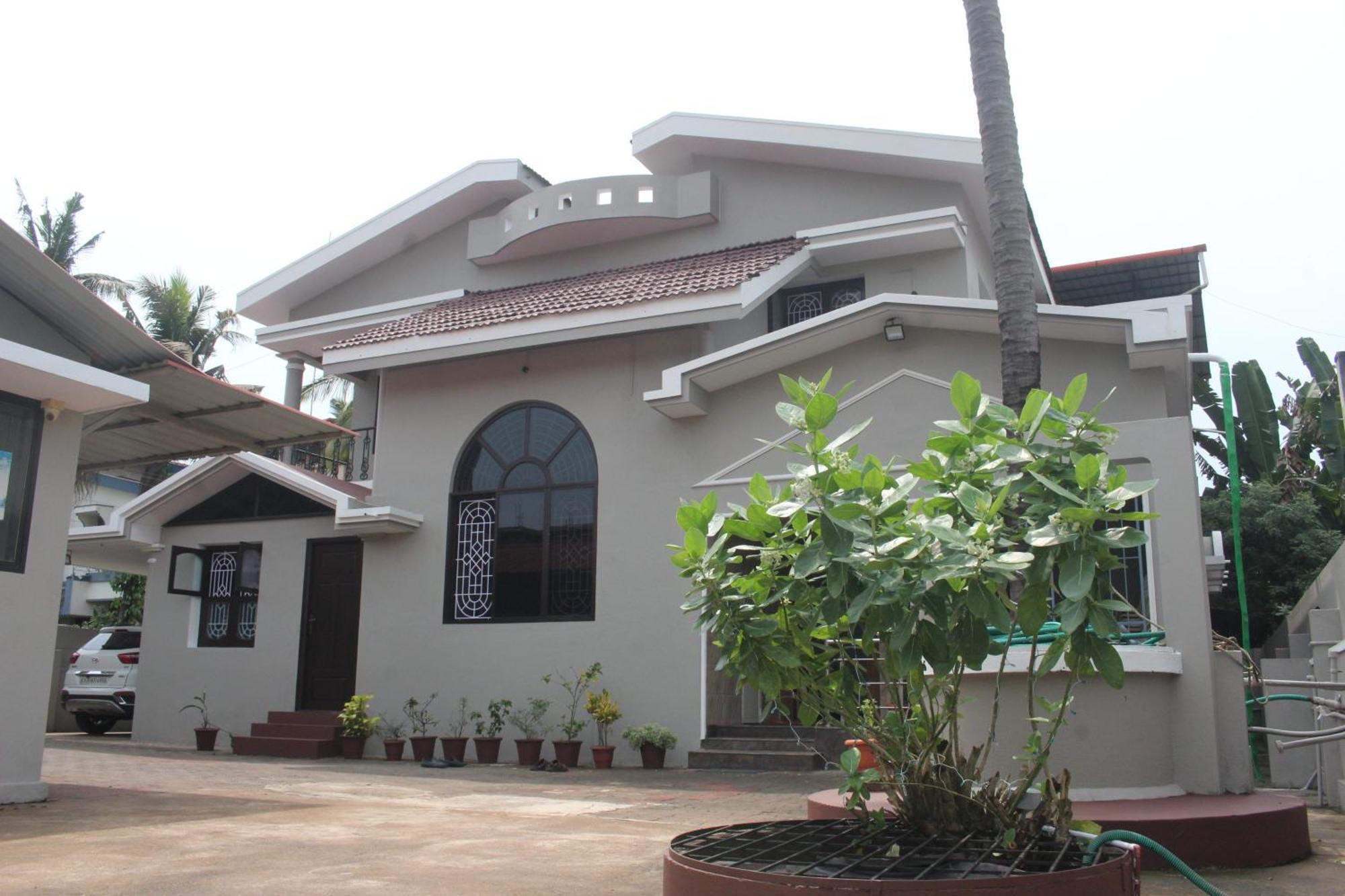 Tropical Villa Homestay Mangalore Esterno foto